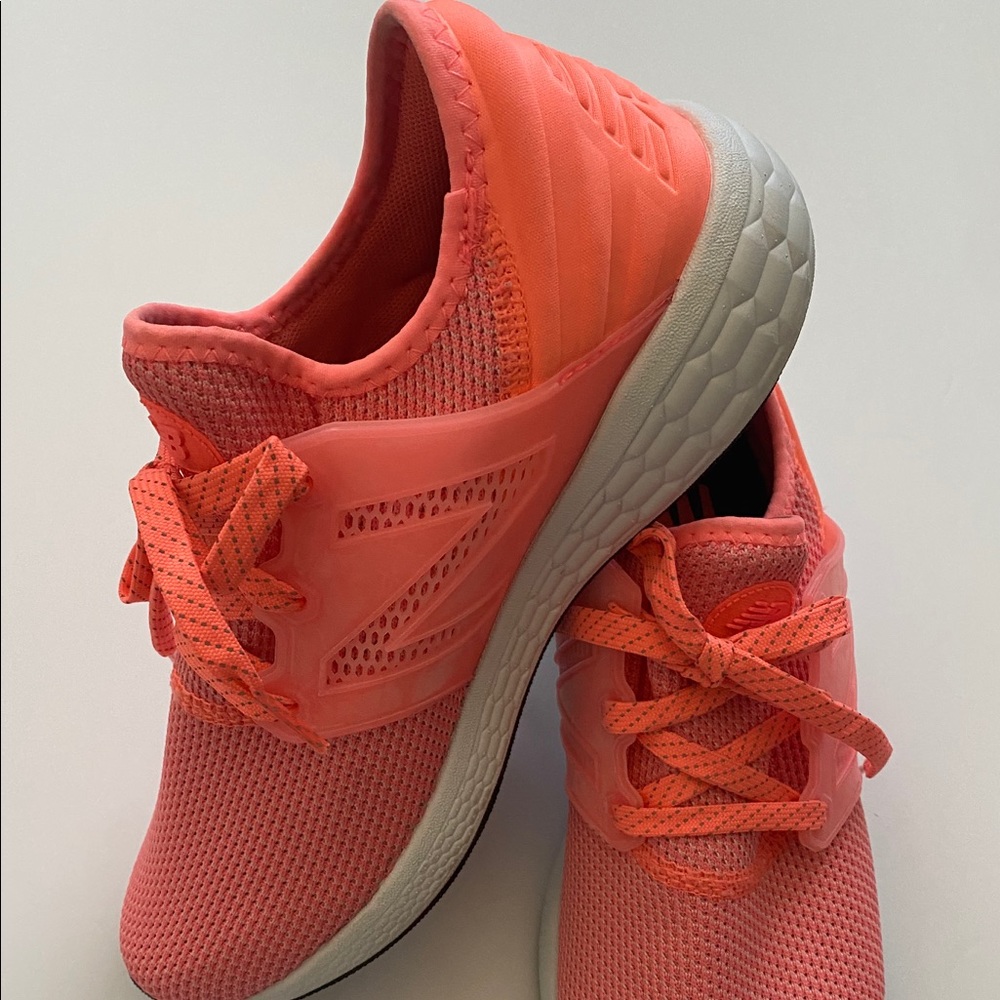 Women’s New Balance WCRUZRC2- Size 8.5